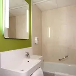 Active, Parking Sécurisé Gratuit Hotel Nimes