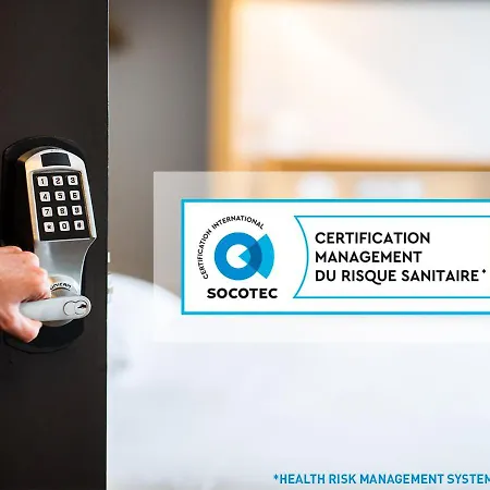 Active, Parking Securise Gratuit Hotel Nîmes