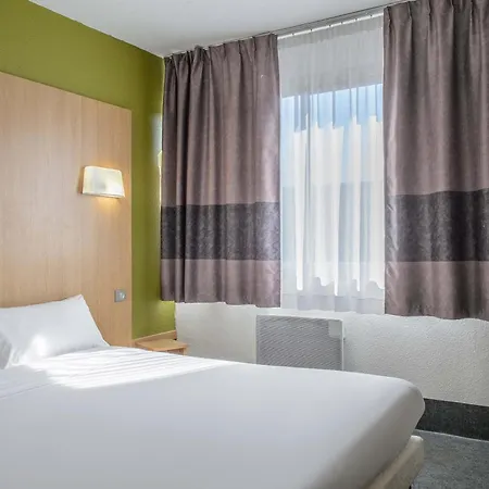 Active, Parking Securise Gratuit Hotel Nîmes