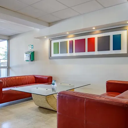 B&B Hotel Nimes Ville Active, Parking Securise Gratuit