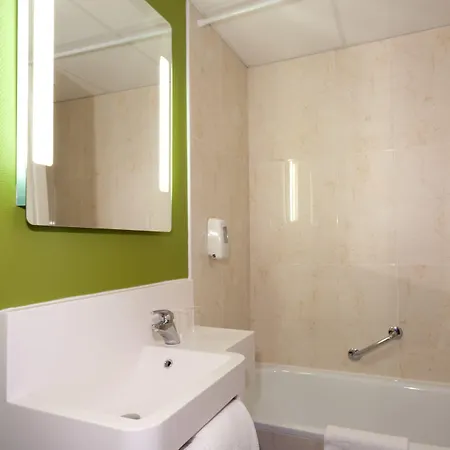 Active, Parking Securise Gratuit Hotel Nîmes