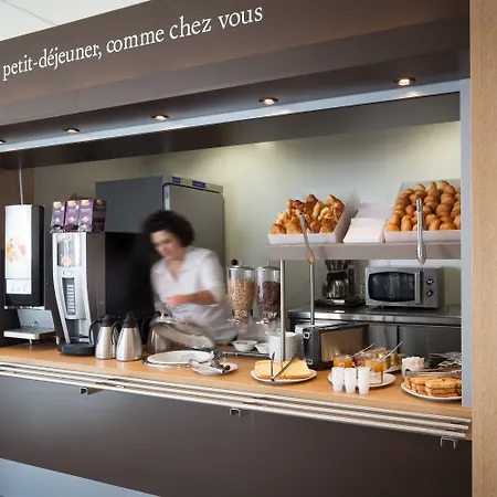 Active, Parking Securise Gratuit 3*