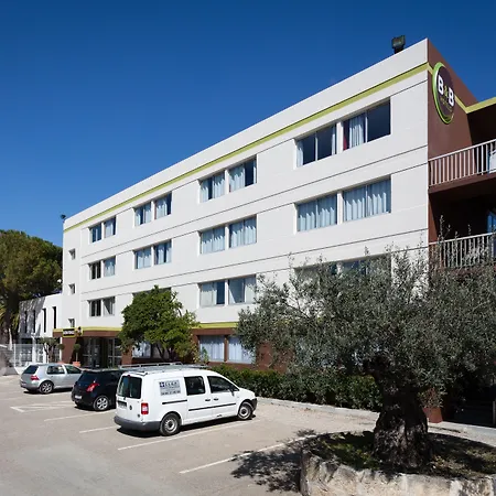 Hotel Active, Parking Sécurisé Gratuit 3*