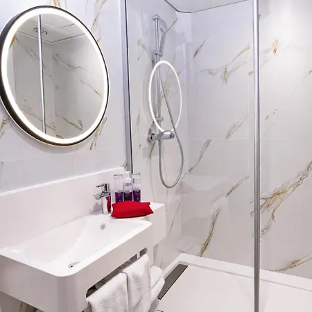 Otel Active 3 Etoiles Nîmes