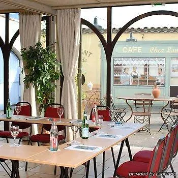 B&B Hotel Nimes Ville Active, Parking Securise Gratuit Ним