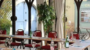 Отель B&B Hotel Nimes Ville Active, Parking Securise Gratuit Ним