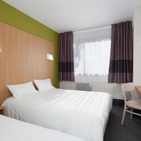 B&B Hotel Nimes Ville Active, Parking Securise Gratuit 3*
