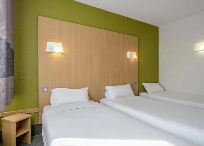 Active, Parking Securise Gratuit Hotel