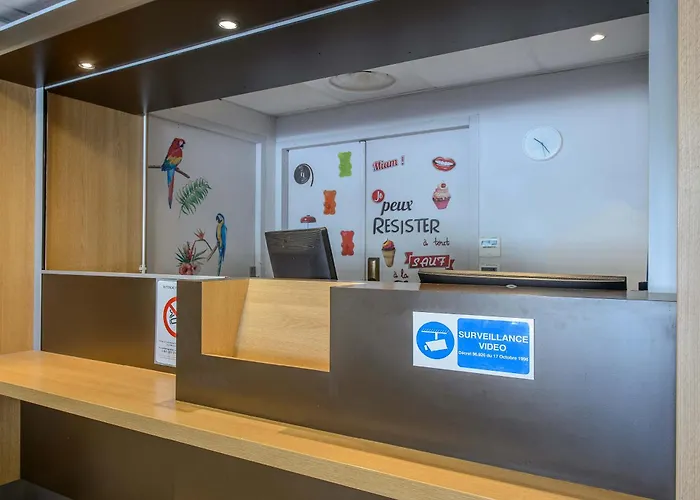 Active, Parking Securise Gratuit Nîmes