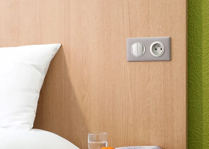 Active, Parking Securise Gratuit Hotel