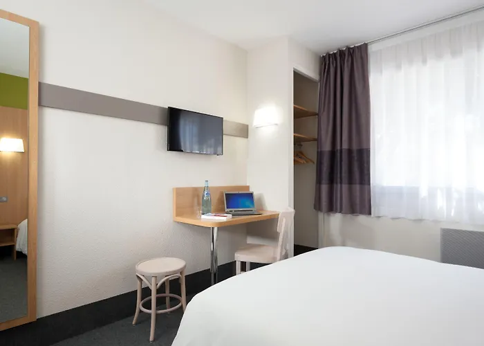 Active, Parking Sécurisé Gratuit 3*