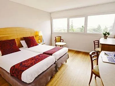 Active, Parking Sécurisé Gratuit 3*