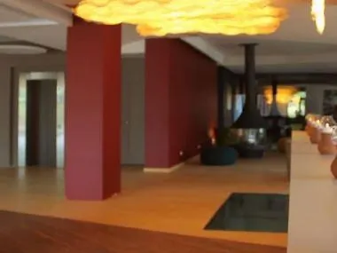 Active, Parking Securise Gratuit Hotel Nîmes