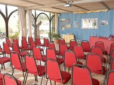 Active, Parking Sécurisé Gratuit Hotel