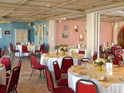 Active, Parking Sécurisé Gratuit 3*