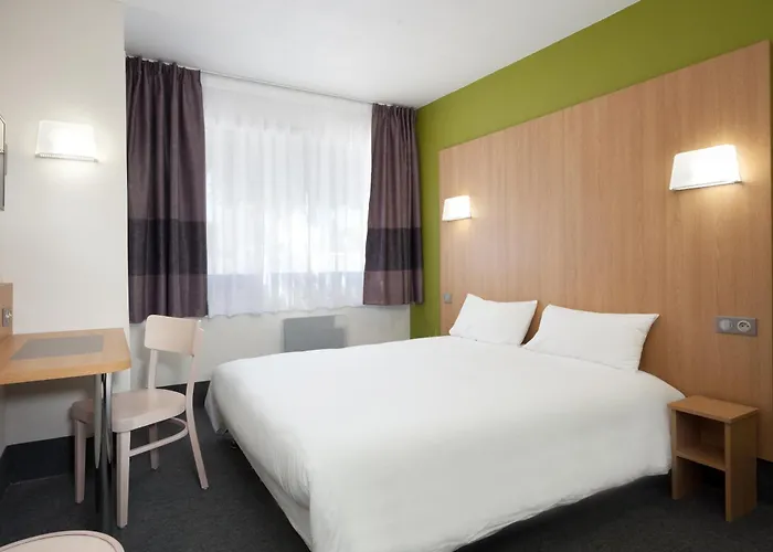 Active, Parking Securise Gratuit Szálloda Nîmes